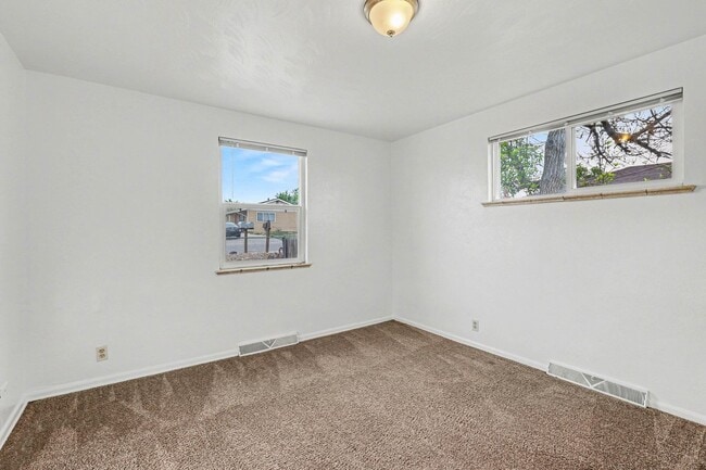 Building Photo - Newly remodelled 3 bedroom ranch - available May 1st!!!