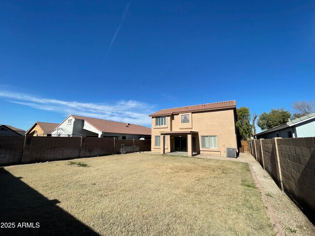 Building Photo - 1605 E Melanie St