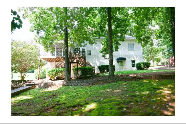 Building Photo - 3885 Waterford Dr