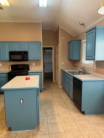 Building Photo - 8801 Creekside Dr