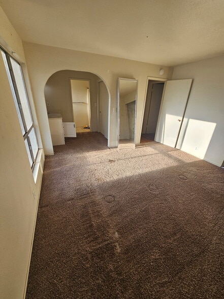 Building Photo - 459 Waterford Dr