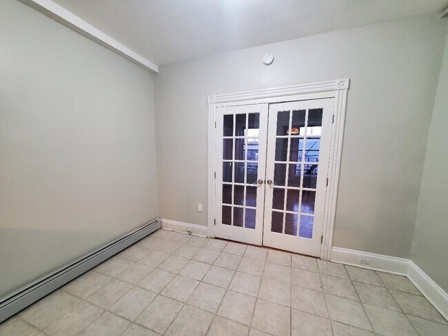 Building Photo - 41 Harmon St