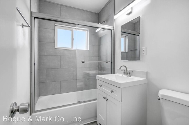 Building Photo - 1 br, 1 bath Apartment - 1010 Pico Blvd. 1...