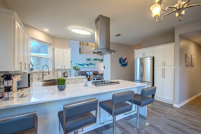 Building Photo - 8606 Columbia Dr