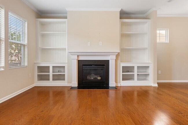 Building Photo - Charming 3BR Home with Loft, Fenced Yard & Community Pool