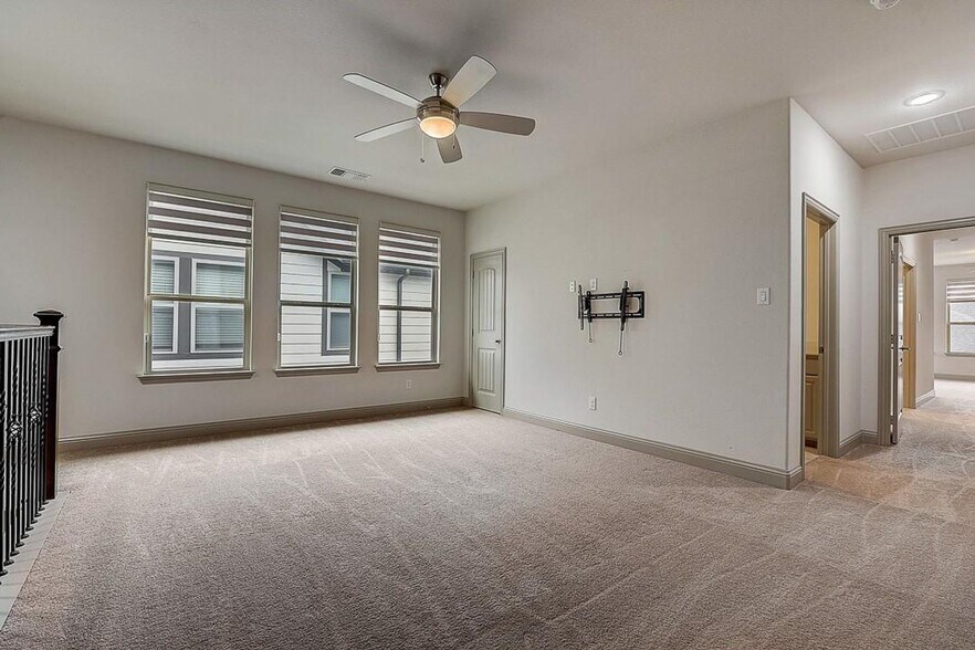 Building Photo - 4145 Sechrist Dr