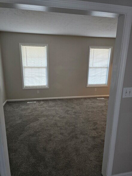 Building Photo - 630 Connaly Dr