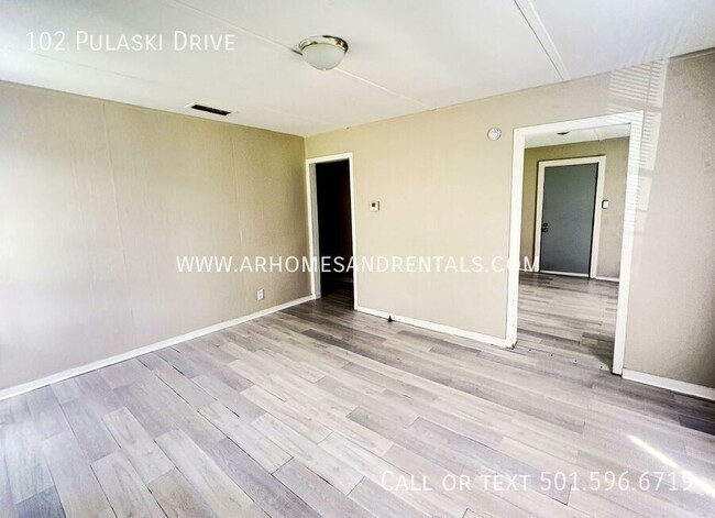 Building Photo - 102 Pulaski Dr
