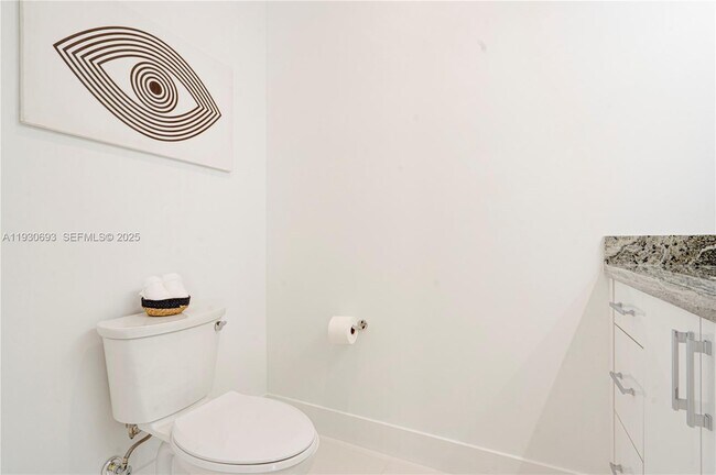 Building Photo - 1805 NW 22nd Ct