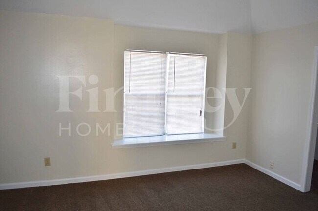 Building Photo - 6045 Holly Heights Cove