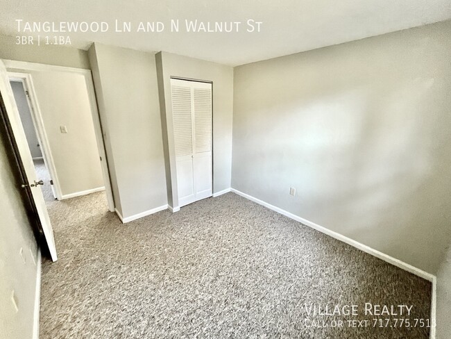 Building Photo - Spacious 3-BR Townhome in Dallastown Schoo...