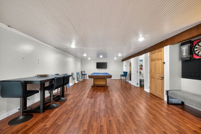 Building Photo - 505 S Co Rd 200 W