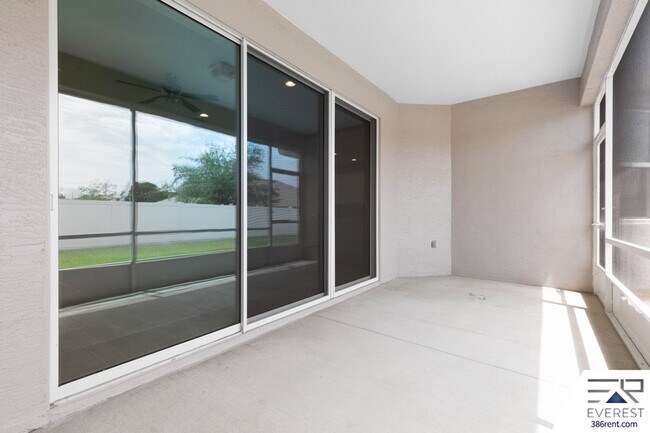 Building Photo - 12 Lysander Ln