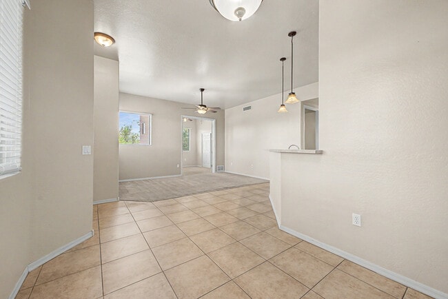 Building Photo - 3332 S Gilbert Rd