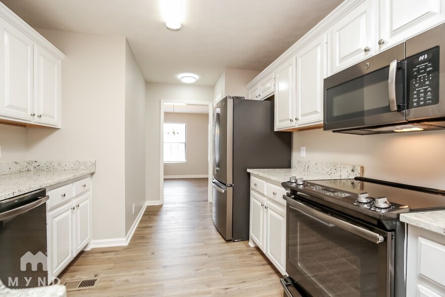 Building Photo - 404 Bridgeton Cove Ct