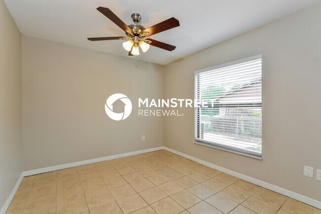 Building Photo - 3 Bedroom Pet-Friendly Home in Deltona, FL with Main Street Renewal
