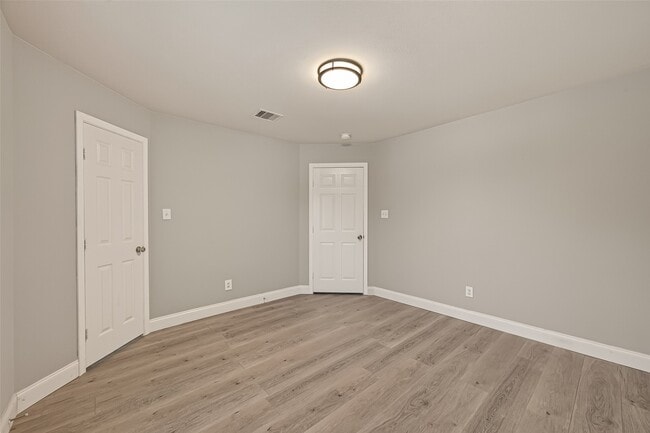 Building Photo - 12819 Wisteria Park Dr