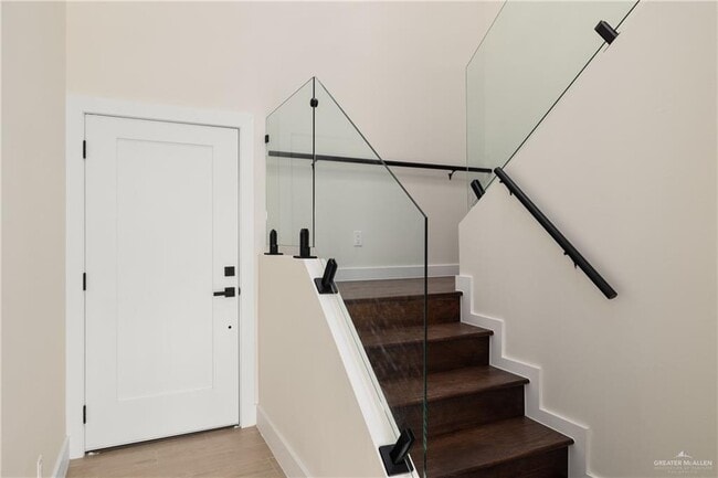 Building Photo - 19 S K Center St