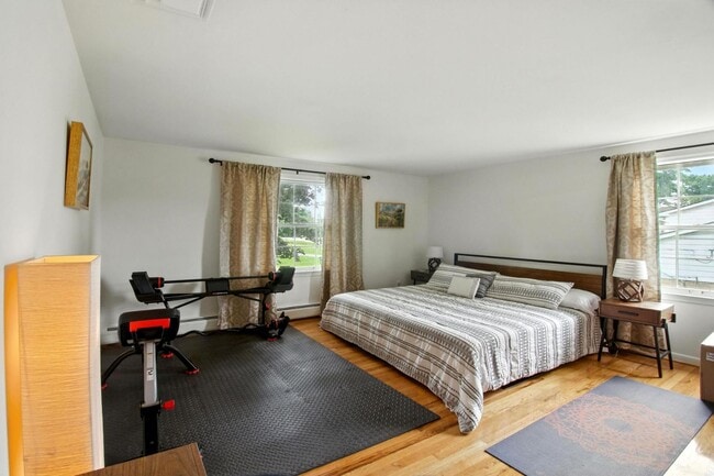 Building Photo - 5840 Sutters Ln
