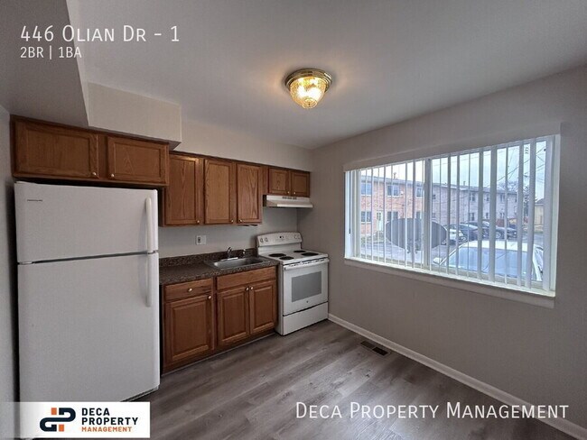 Building Photo - 446 Olian Dr