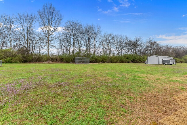 Building Photo - 334 Earnhardt Dr