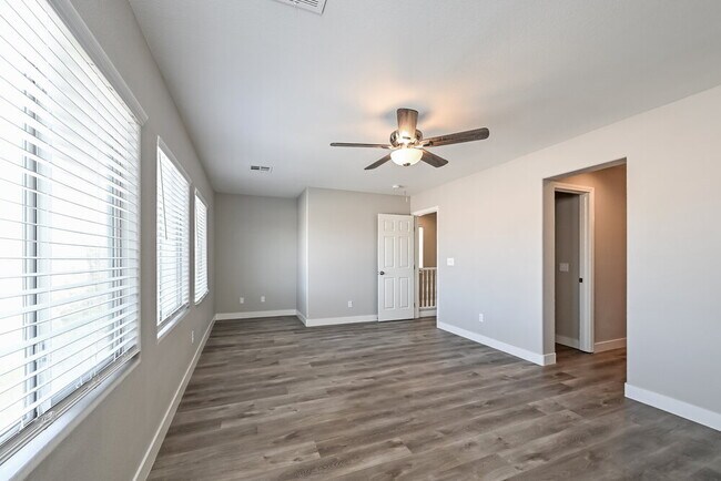 Building Photo - 9511 Leaping Lizard St