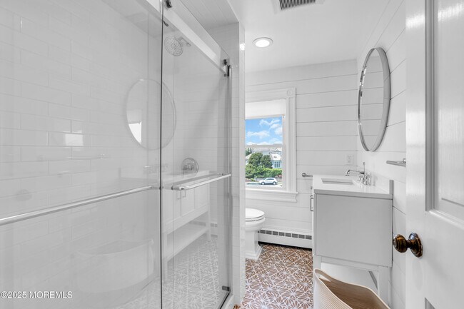 Building Photo - 1612 Ocean Ave N