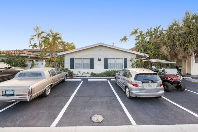 Building Photo - 4649 Bougainvilla Dr