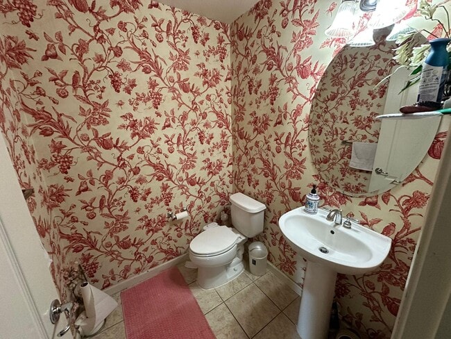 Building Photo - 1013 Ridgeview Dr