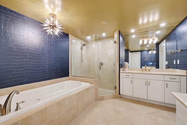 Building Photo - 200 E Palmetto Park Rd