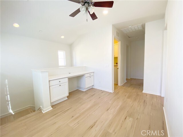 Building Photo - 111 Painted Trellis