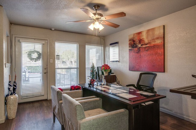 Casa Valencia - Dallas, TX | Apartment Finder