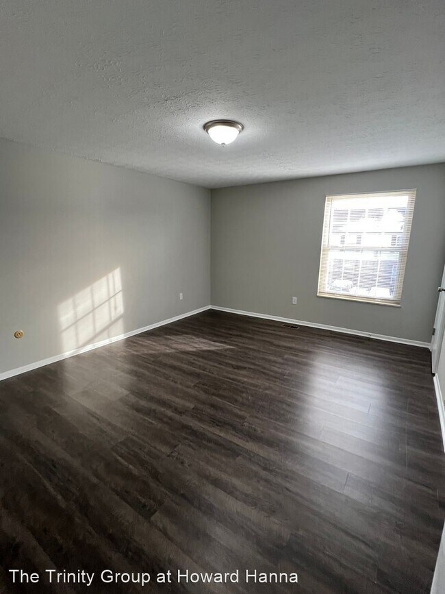 Building Photo - 2 br, 1.5 bath House - 5340 Shiloh Drive