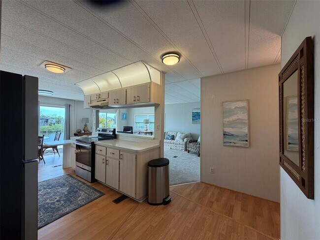 Building Photo - 542 Tampico Dr
