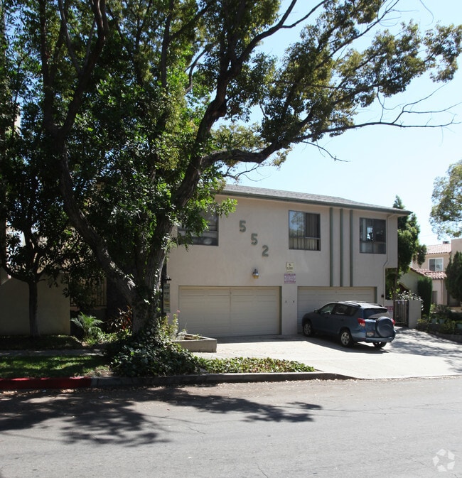 Building Photo - 552 E. San Jose
