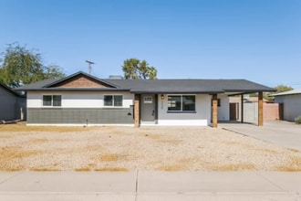 Building Photo - 1238 W Romo Jones St