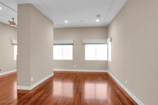 Building Photo - 32 Hunting Horn Dr