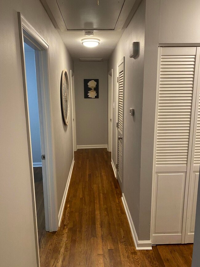 Building Photo - 3561 Galahad Dr