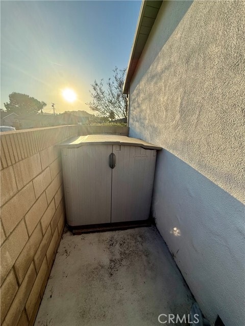 Building Photo - 722 Tressy Ave