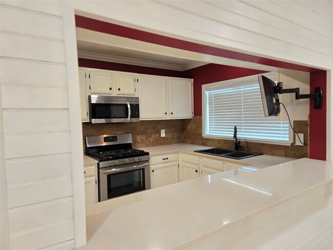 Building Photo - 12243 Fetlock Dr
