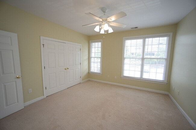 Building Photo - 524 Aberdeen Dr