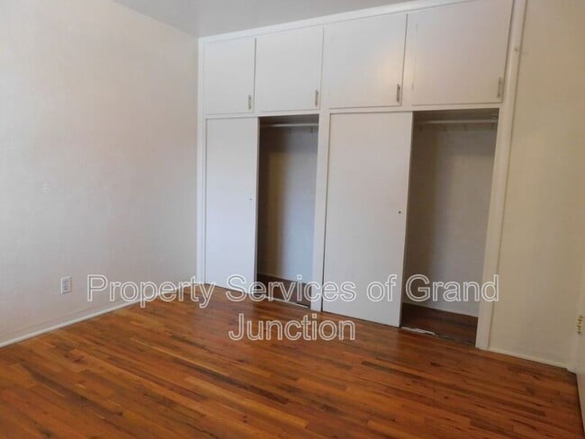 Building Photo - 742 Bunting Ave