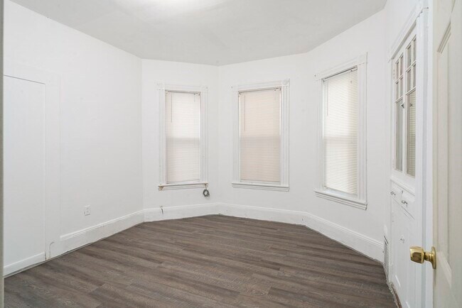 Building Photo - 51 Calumet St