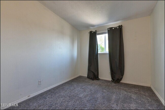 Building Photo - 5726 Dearborne Dr