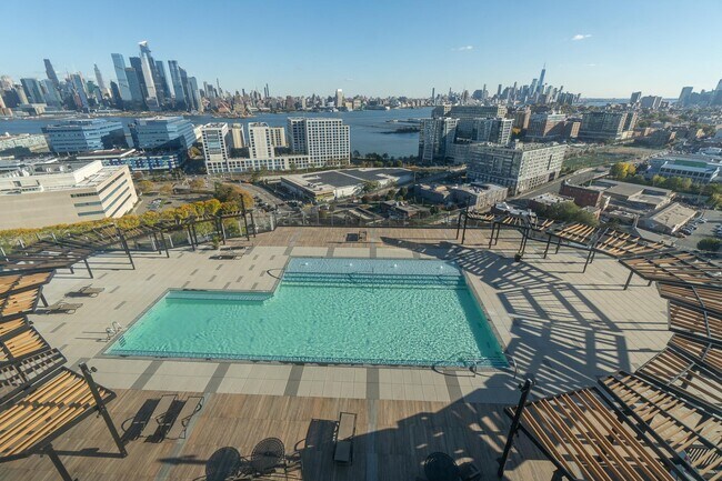 Building Photo - 380 Mountain Rd