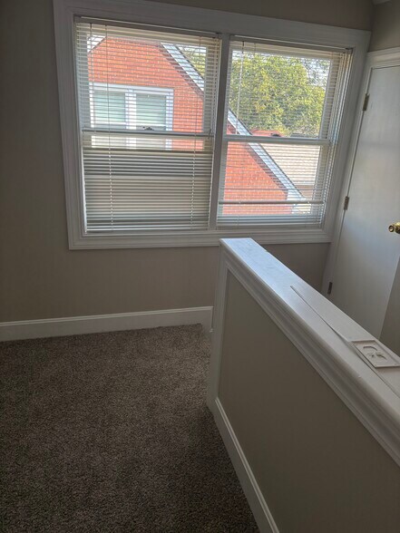 Building Photo - 4002 Massie Ave