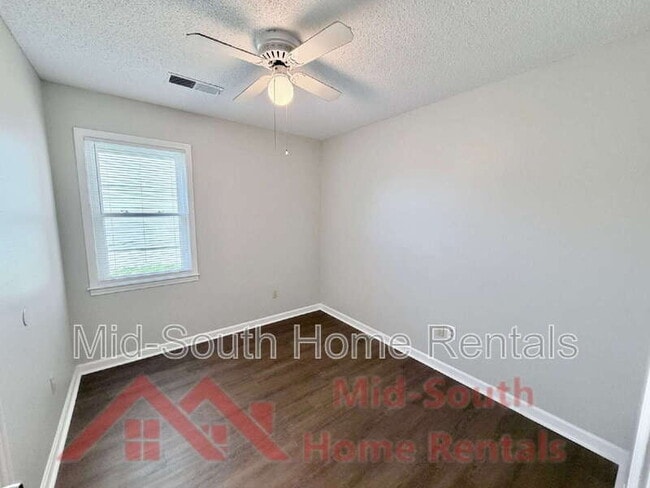 Building Photo - 7328 Hillshire Dr
