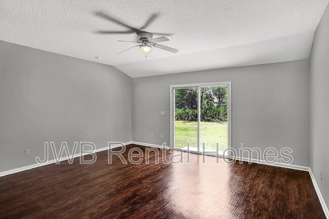 Building Photo - 12271 Harts Rd