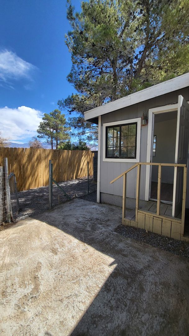 Building Photo - 521 Alaska Way
