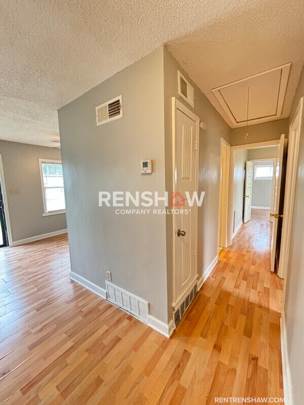 Building Photo - 3932 Dearborn St